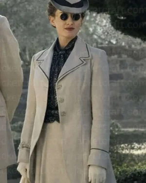natascha-grey-coat.webp
