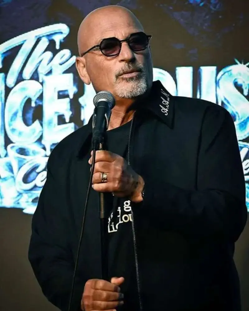 howie-mandel-black-jacket-.webp