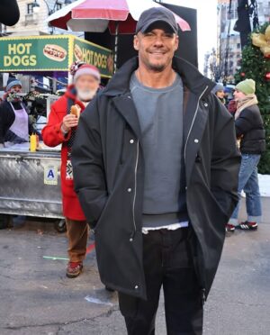 The Man With The Bags 2026: Alan Ritchson (Vance) Black Parka Hooded Coat